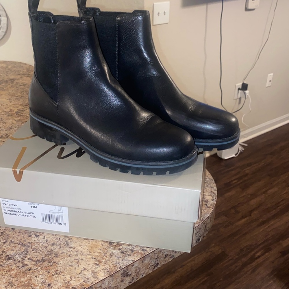 Crown Vintage Ankle boots